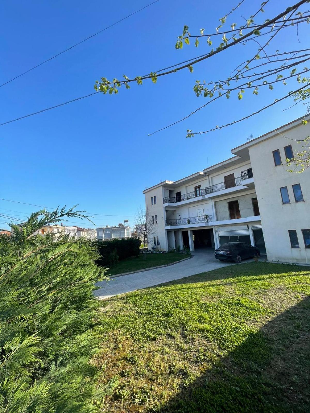 Villa Vsv:Second Flat+Parking Kamez Exterior photo